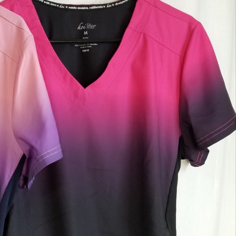 Koi lit ombre scrub top